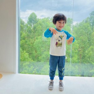 Neulotut pitkät hihatneulotut puuvillahousut